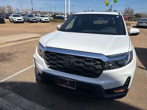 Used 2022 Honda Passport EX-L image 2