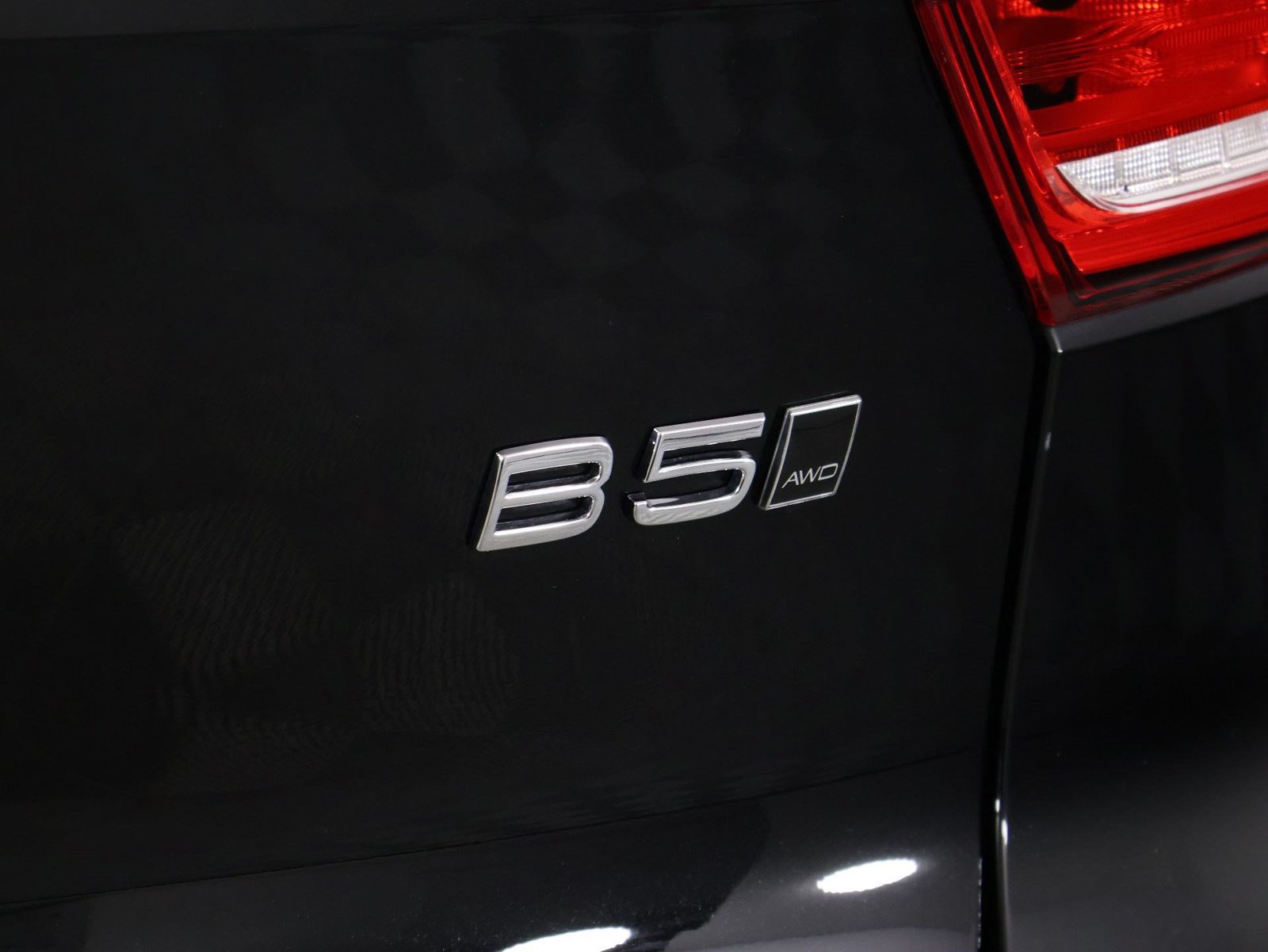 Certified 2026 Volvo XC40 B5 Plus AWD/4WD image 20