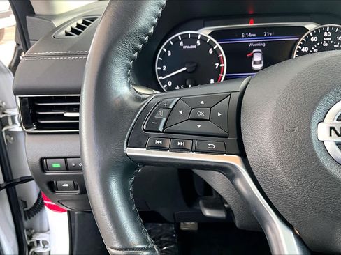 Used 2021 Nissan Sentra SV FWD image 22