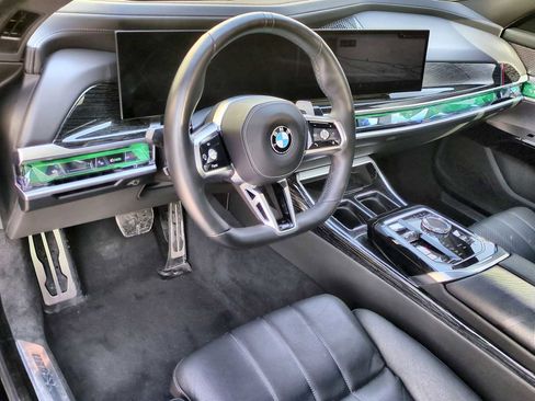 Certified 2024 BMW 760i xDrive w/ Executive Package image 10