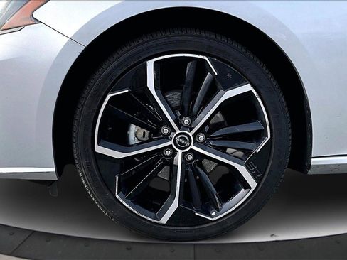 Used 2024 Nissan Altima 2.5 SR image 30