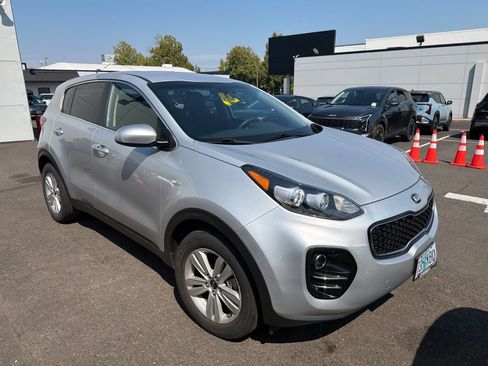 Used 2017 Kia Sportage LX AWD/4WD image 3