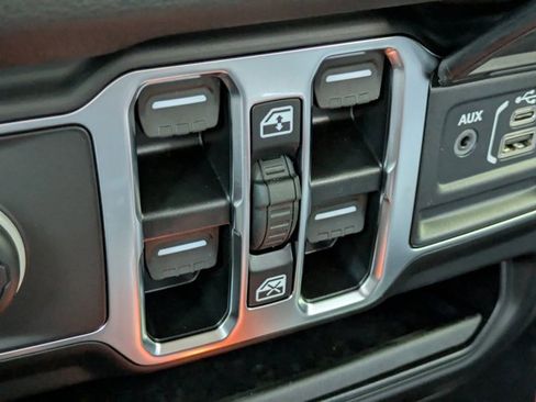 New 2025 Jeep Wrangler Sport S image 21