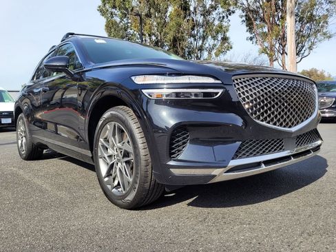 Used 2023 Genesis GV70 2.5T w/ Select Package image 5