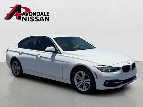 Used 2016 BMW 328i Sedan RWD image 4