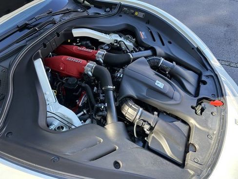 Used 2024 Ferrari Roma Spider image 17