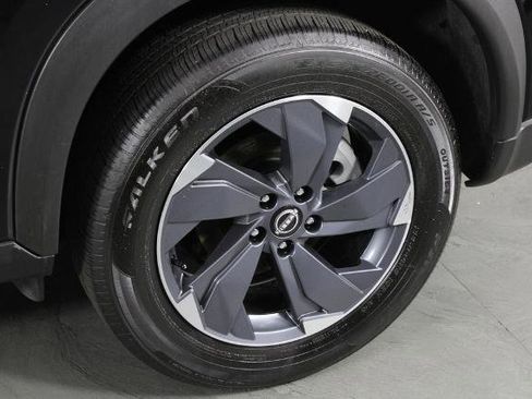 Certified 2025 Nissan Rogue SV image 13