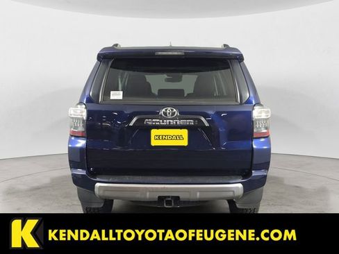 Used 2023 Toyota 4Runner TRD Off-Road Premium w/ Moonroof Package AWD/4WD image 4