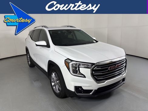 Used 2023 GMC Terrain SLT FWD image 1