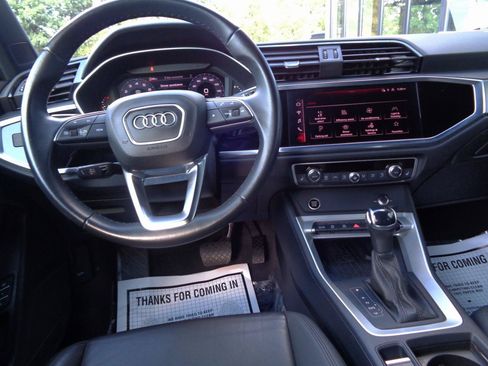 Used 2024 Audi Q3 2.0T Premium AWD/4WD image 11