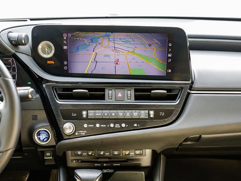 Certified 2022 Lexus ES 300h Luxury image 11