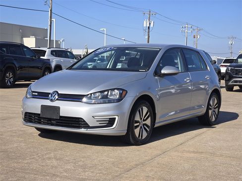 Used 2019 Volkswagen e-Golf SE w/ Driver Assistance Package image 3