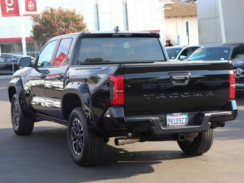 Used 2024 Toyota Tacoma TRD Sport RWD image 5