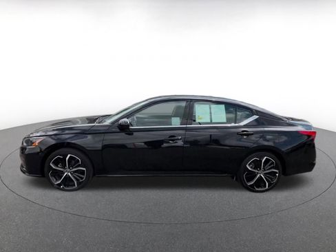 Used 2025 Nissan Altima 2.5 SR FWD image 10