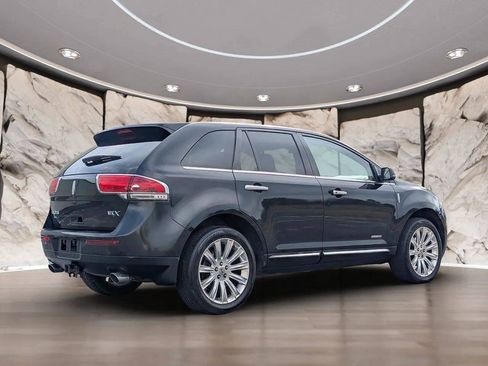 Used 2013 Lincoln MKX FWD image 12
