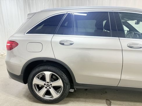 Used 2019 Mercedes-Benz GLC 300 4MATIC image 10