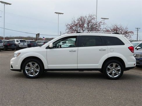 Used 2016 Dodge Journey SXT w/ Chrome Appearance Group image 4