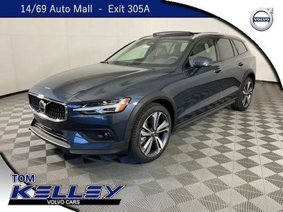 New 2026 Volvo V60 B5 Cross Country Plus w/ Protection Package Premier