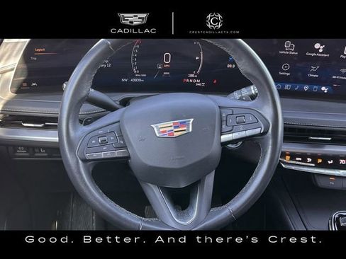 Used 2024 Cadillac XT4 Premium Luxury image 16