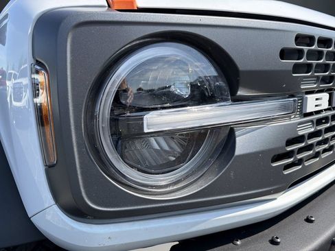 Used 2024 Ford Bronco Badlands AWD/4WD image 8