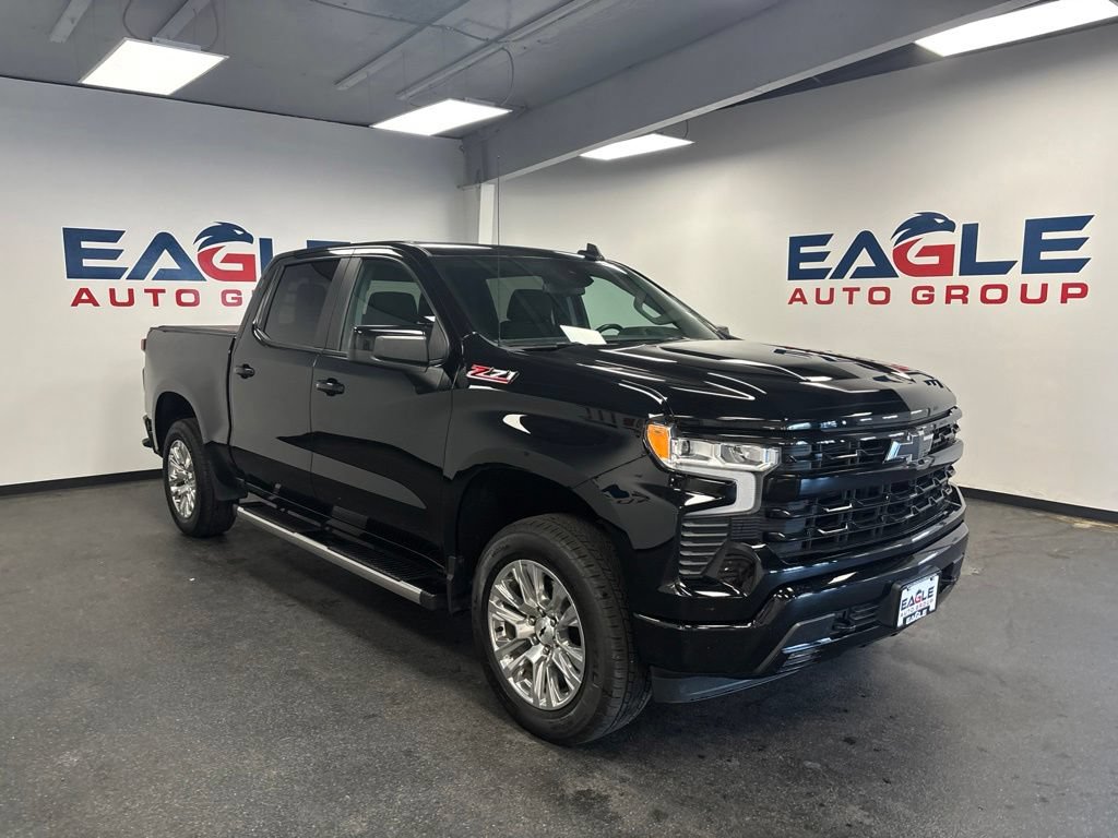Used 2022 Chevrolet Silverado 1500 RST AWD/4WD image 1