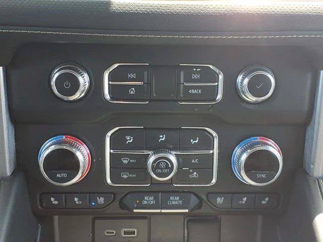 Used 2024 GMC Yukon SLT AWD/4WD image 17