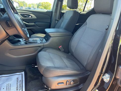 Used 2023 Chevrolet Traverse LT w/ LPO, Floor Liner Package image 7
