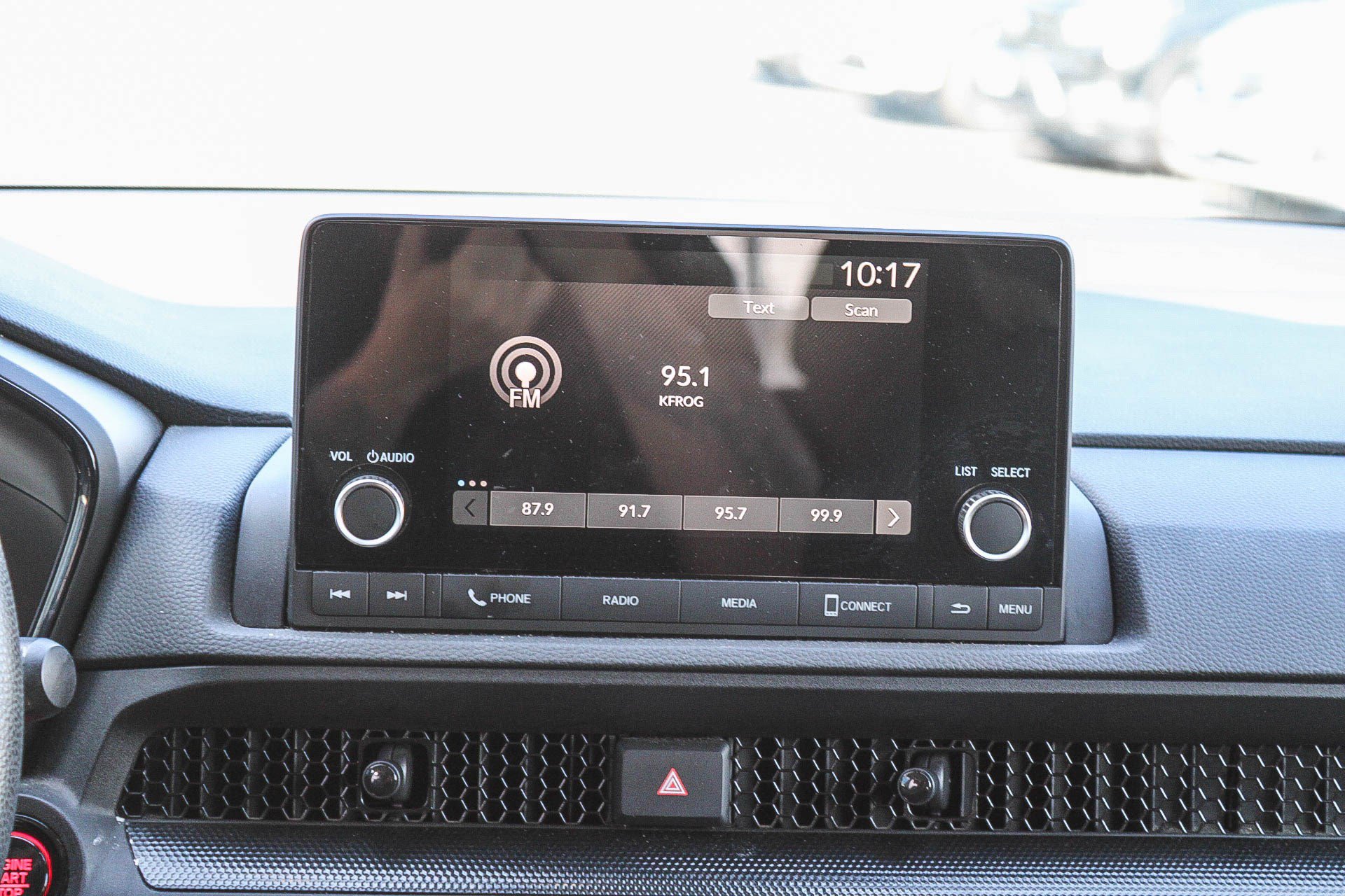 Used 2024 Honda CR-V EX image 16