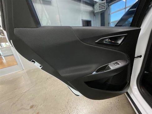 Used 2022 Chevrolet Malibu LT FWD image 19