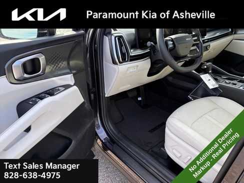 New 2026 Kia Sorento S w/ S Panoramic Sunroof Package image 17