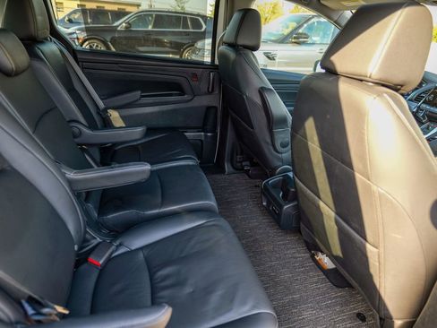 Used 2023 Honda Odyssey EX-L image 31