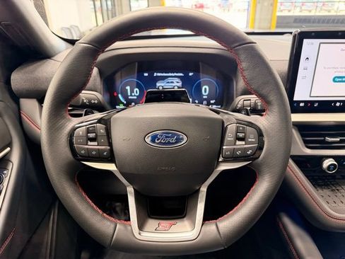 Used 2025 Ford Explorer ST AWD/4WD image 26