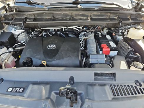 Used 2022 Toyota Highlander XLE image 13