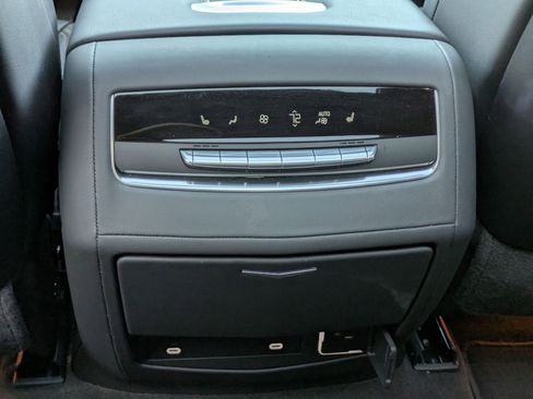 Used 2024 Cadillac Escalade Sport image 28