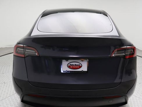 Used 2021 Tesla Model Y Long Range image 10