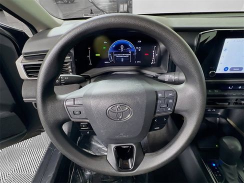 Certified 2025 Toyota Camry LE image 11