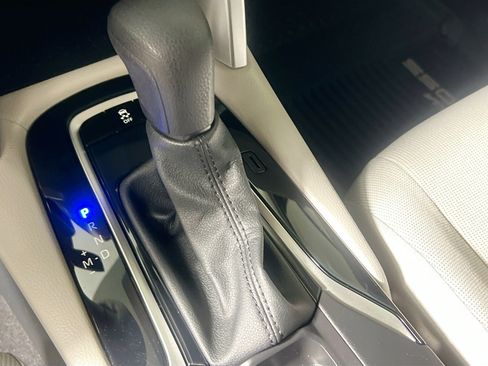 Used 2023 Toyota Corolla Cross L image 24