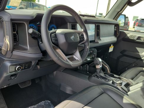 New 2026 Ford Bronco Badlands AWD/4WD image 9
