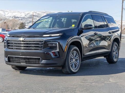 Used 2025 Chevrolet Traverse LT image 31