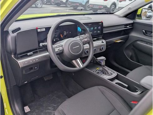 New 2026 Hyundai Kona SE image 13