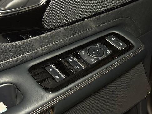 New 2026 Lincoln Aviator AWD image 27