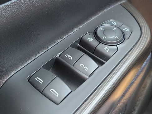 Used 2021 GMC Acadia SLT w/ Technology Package FWD image 25