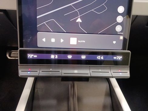 Used 2023 Fisker Ocean One image 23