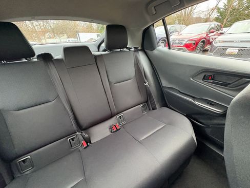 Used 2025 Toyota Prius LE image 34