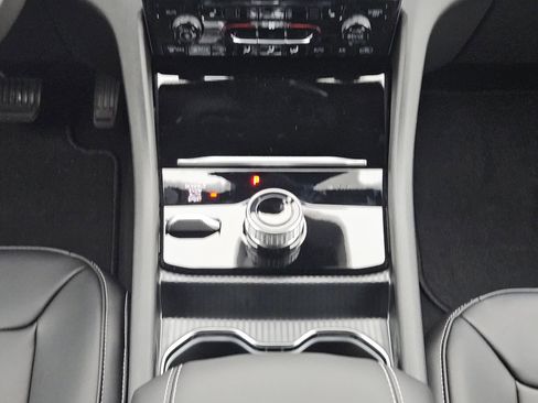 New 2025 Jeep Grand Cherokee Limited image 17