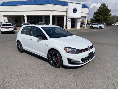 Used 2017 Volkswagen GTI Sport image 36
