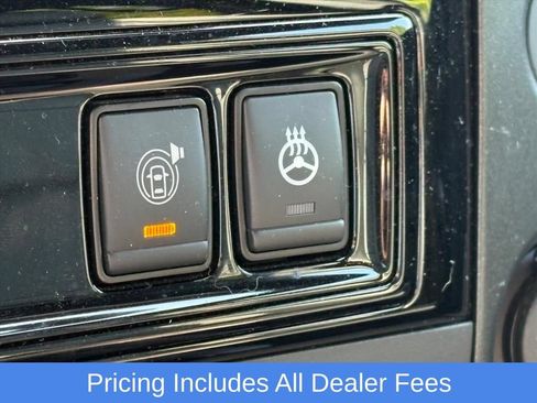 Used 2023 Nissan Titan PRO-4X w/ Pro-4x Convenience Package AWD/4WD image 13