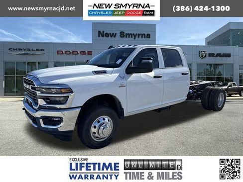 New 2026 RAM 3500 Tradesman w/ Chrome Appearance Group image 7