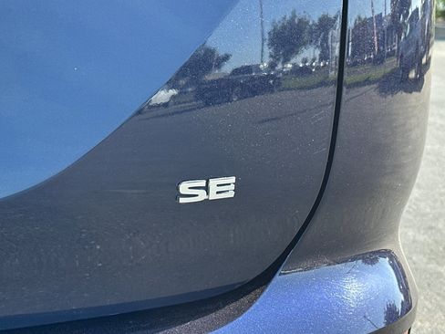 Used 2024 Mitsubishi Outlander SE image 30