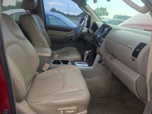 Used 2009 Nissan Pathfinder LE AWD/4WD image 8